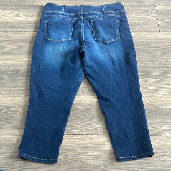 NOBO Blue Ankle Cropped Jeans with Tapered Fit - Picture 4 of 4